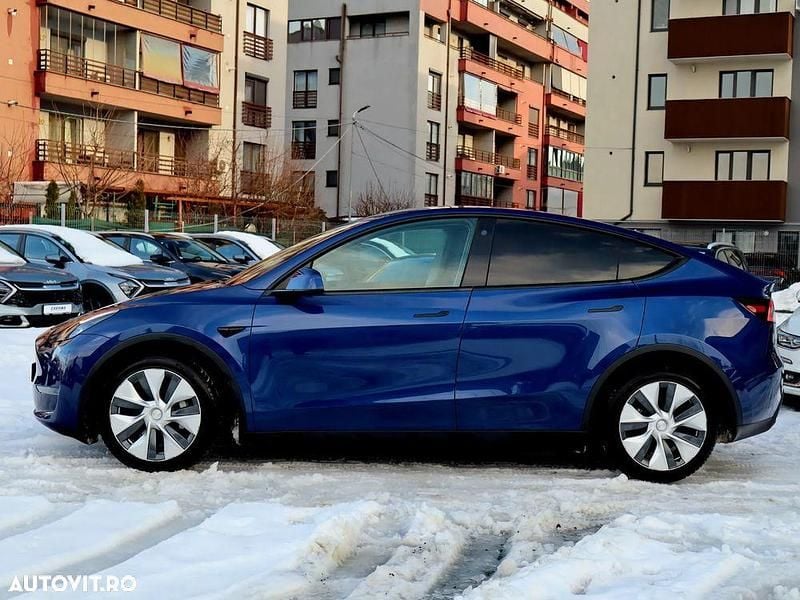 Second-hand Tesla Model Y 378 kW (514 CP) 2021 Culoarealbastru SUV
