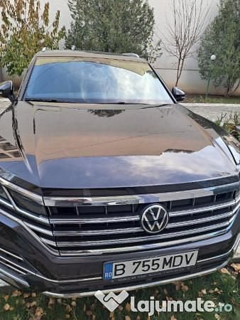 Negru Utilizat 2019 VW Touareg R-line SUV | 32.000 EUR (Preț OK) - Imagine 1/4