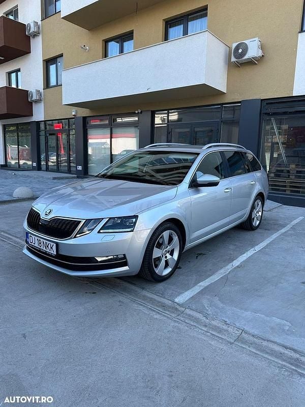 Argint Utilizat 2017 Skoda Octavia Style Break | 14.000 EUR (Preț OK) - Imagine 1/4