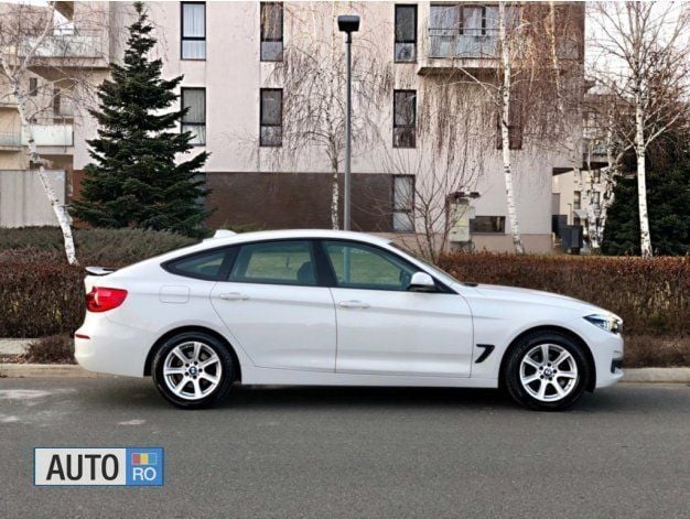 Second-hand BMW 320 Sport Line 150 CP (110 kW) 2018 Alb Berlinǎ