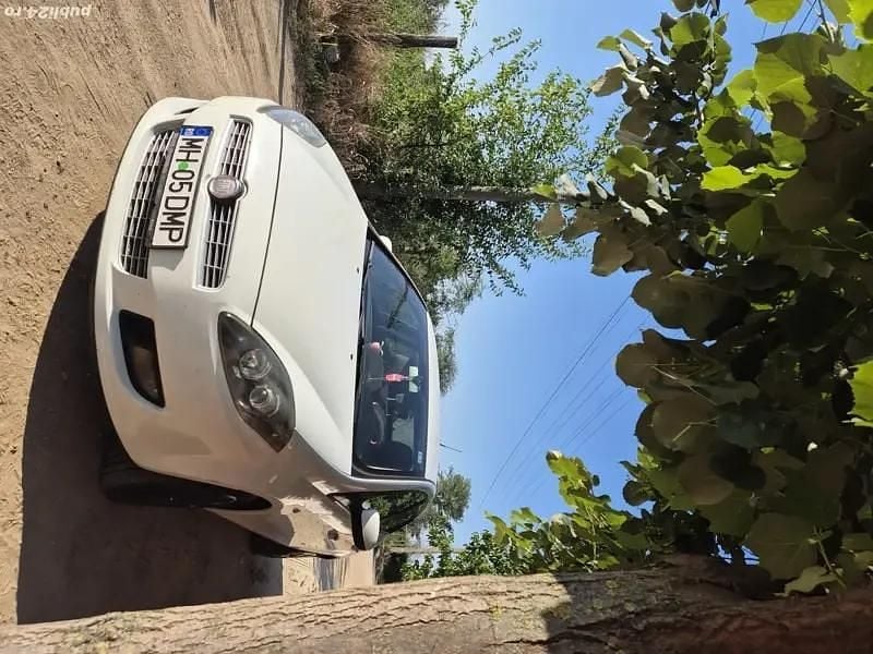 Utilizat 2010 Fiat Bravo Hatchback | 4.000 EUR (Puțin scump) - Imagine 1/4