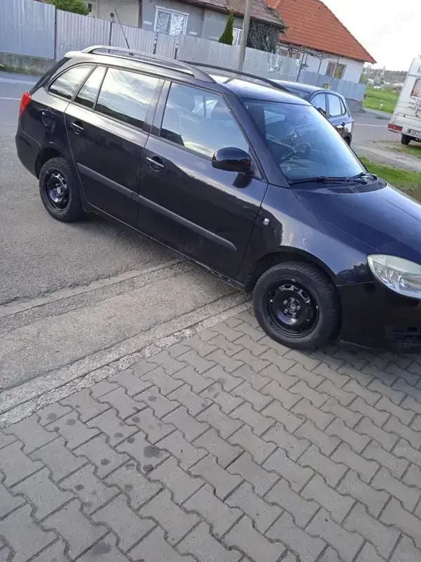 Utilizat 2007 Skoda Fabia Break | 2.000 EUR (Preț OK) - Imagine 1/4