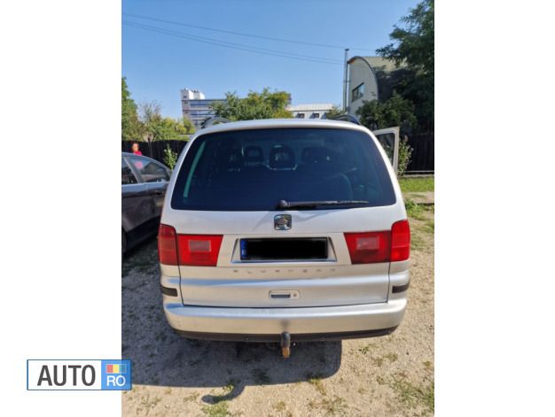 Gri Utilizat 2007 Seat Alhambra Monovolum | 2.550 EUR (Preț bun) - Imagine 1/4