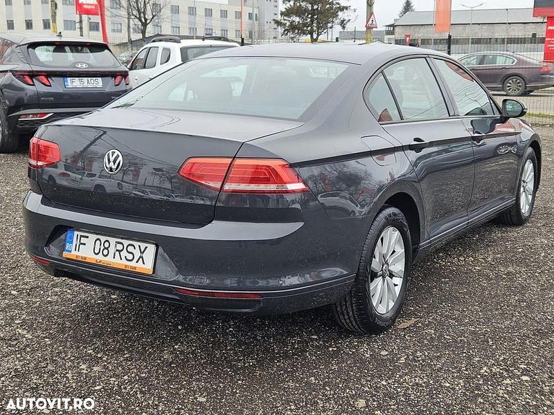Second-hand VW Passat Trendline 150 CP (110 kW) 2017 Culoaregri Berlinǎ