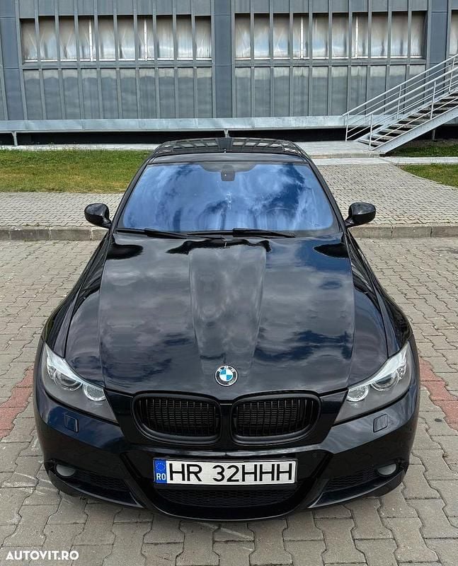 Culoarenegru Utilizat 2010 BMW 325 Cabrio | 8.000 EUR - Imagine 1/4