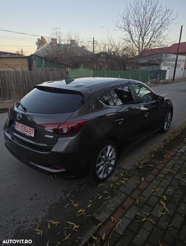 Second-hand Mazda 3 150 CP (110 kW) 2017 Culoaregri Hatchback