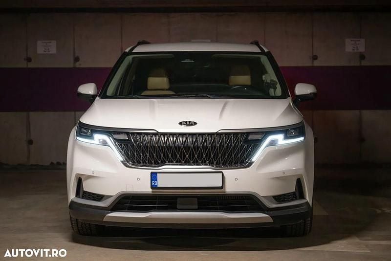 Second-hand Kia Carnival 200 CP (147 kW) 2020 Culoarealb Monovolum