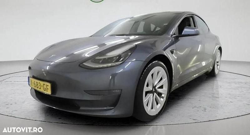Second-hand Tesla Model 3 365 kW (497 CP) 2020 Culoaregri Berlinǎ