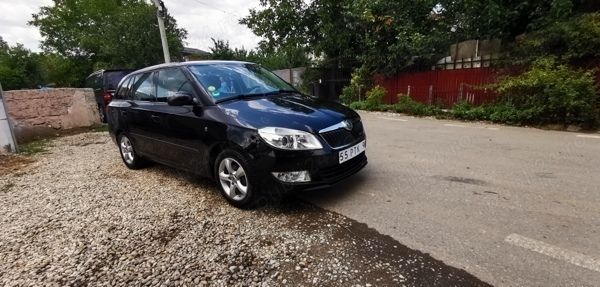 Negru Utilizat 2011 Skoda Fabia GreenLine Break | 3.190 EUR (Preț OK) - Imagine 1/4