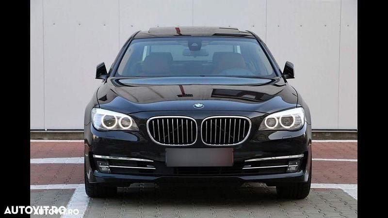 Culoarenegru Utilizat 2013 BMW 730 Comfort Edition Berlinǎ | 14.900 EUR (Preț OK) - Imagine 1/4
