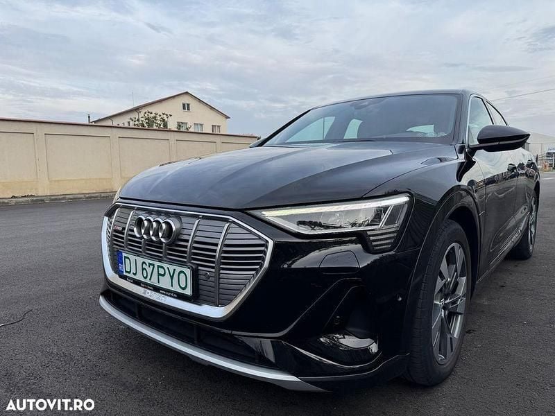 Culoarenegru Utilizat 2020 Audi e-tron Sportback S-Line SUV | 27.500 EUR - Imagine 1/4