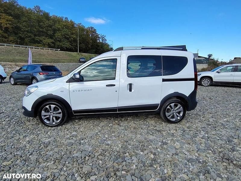 Second-hand Dacia Dokker Stepway 115 CP (84 kW) 2016 Culoarealb Monovolum