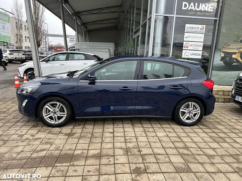 Second-hand Ford Focus 100 CP (73 kW) 2020 Culoarealbastru Hatchback
