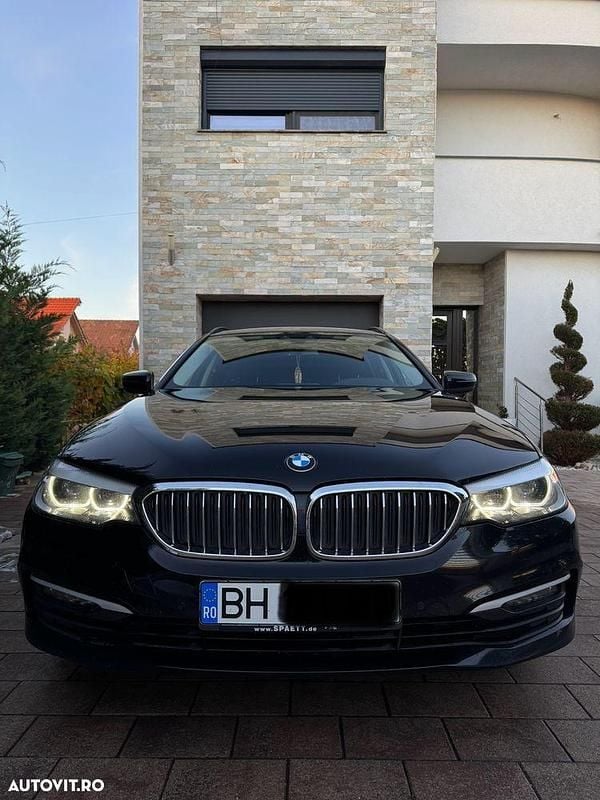 Culoarenegru Utilizat 2018 BMW 520 Luxury Line Break | 15.980 EUR (Preț bun) - Imagine 1/4