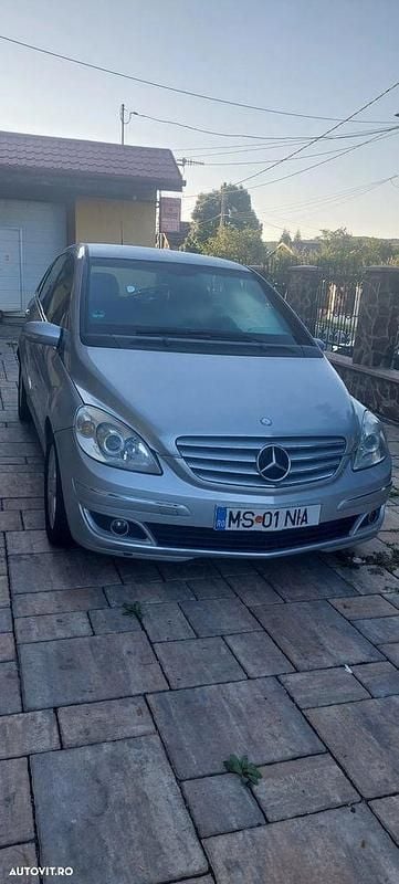 Argint Utilizat 2008 Mercedes B200 Monovolum | 3.250 EUR (Preț OK) - Imagine 1/4