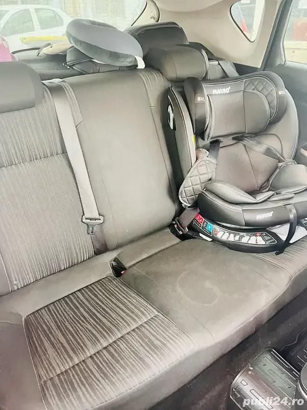 Second-hand Opel Astra 140 CP (102 kW) 2011 Alb Hatchback