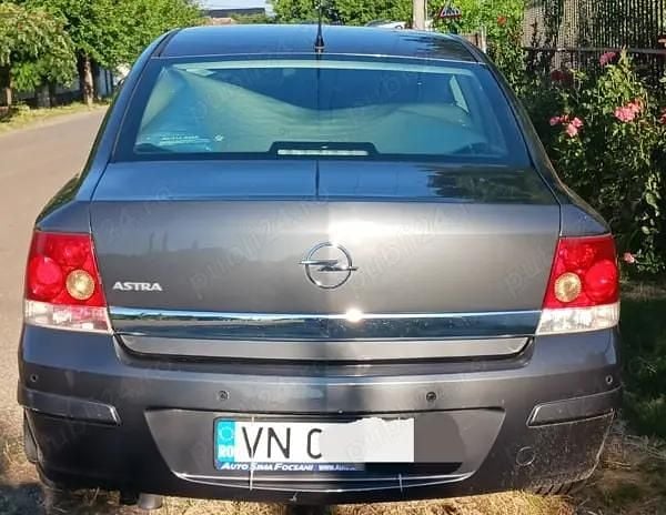 Utilizat 2012 Opel Astra Berlinǎ | 4.690 EUR (Preț OK) - Imagine 1/4