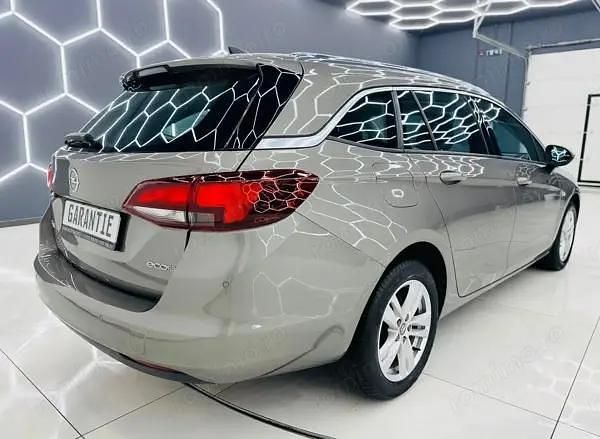 Second-hand Opel Astra Active 110 CP (80 kW) 2016 Culoareverde Break