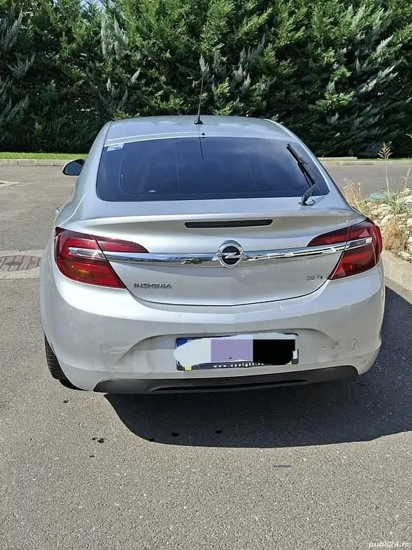 Utilizat 2015 Opel Insignia Hatchback | 1.600 EUR - Imagine 1/4