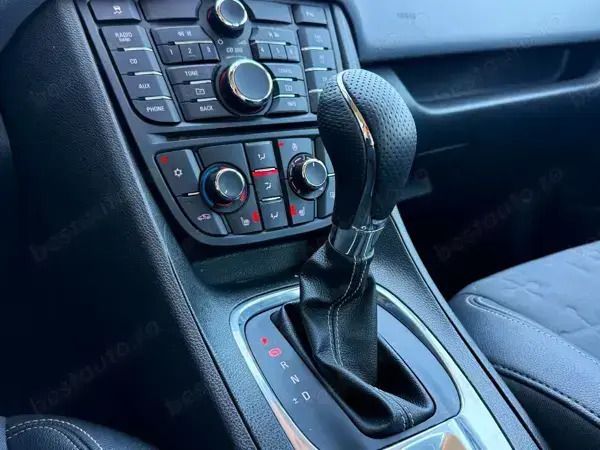 Utilizat 2012 Opel Meriva Innovation Monovolum | 4.999 EUR (Puțin scump) - Imagine 1/4