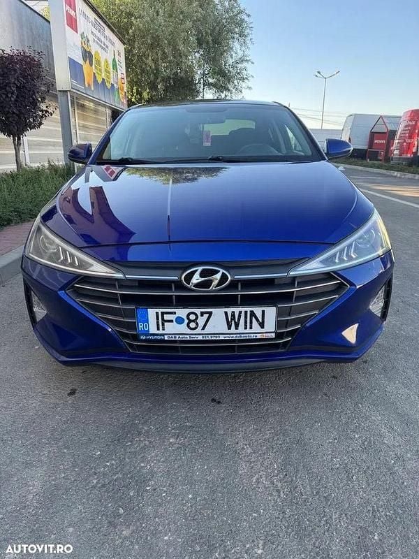 Culoarealbastru Utilizat 2019 Hyundai Elantra Berlinǎ | 13.000 EUR (Preț OK) - Imagine 1/4