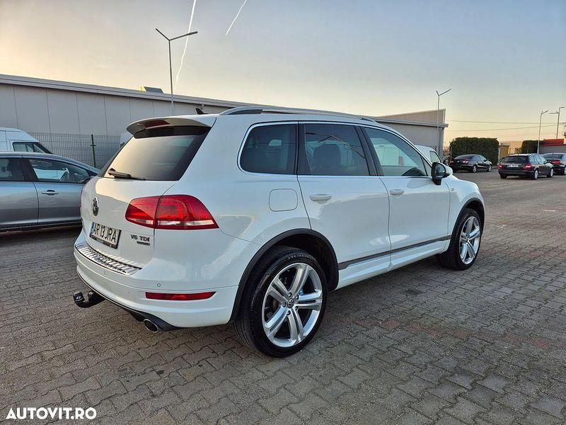 Second-hand VW Touareg Exclusive 245 CP (180 kW) 2014 Culoarealb SUV