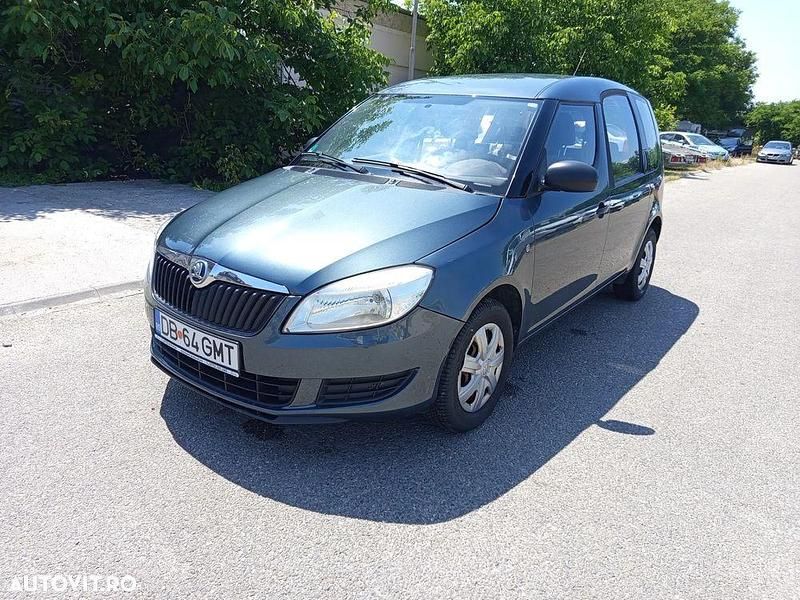 Gri Utilizat 2015 Skoda Roomster Monovolum | 3.000 EUR (Super Preț) - Imagine 1/4