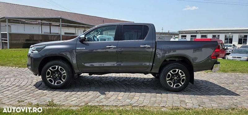 Nouă Toyota HiLux Executive 204 CP (150 kW) 2025 Culoaregri Pickup
