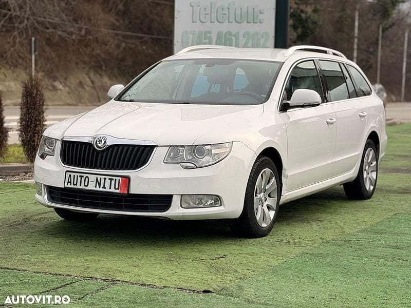 Second-hand Skoda Superb 170 CP (125 kW) 2011 Culoarealb Break
