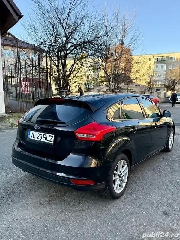 Second-hand Ford Focus 100 CP (73 kW) 2015 Negru Hatchback