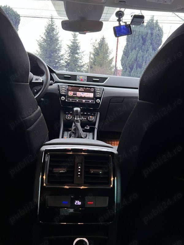 Second-hand Skoda Superb 150 CP (110 kW) 2017 Albastru Break