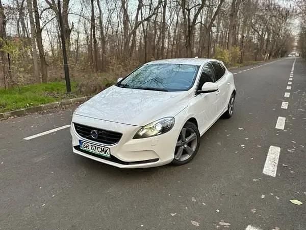 Second-hand Volvo V40 115 CP (84 kW) 2012 Hatchback