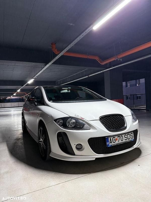 Culoarealb Utilizat 2010 Seat Leon Sport Hatchback | 3.599 EUR (Preț OK) - Imagine 1/4