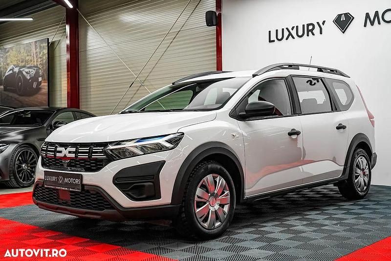 Culoarealb Utilizat 2022 Dacia Jogger Comfort Monovolum | 12.995 EUR (Preț OK) - Imagine 1/4