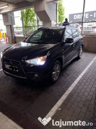 Negru Utilizat 2011 Mitsubishi ASX SUV | 4.100 EUR (Super Preț) - Imagine 1/4