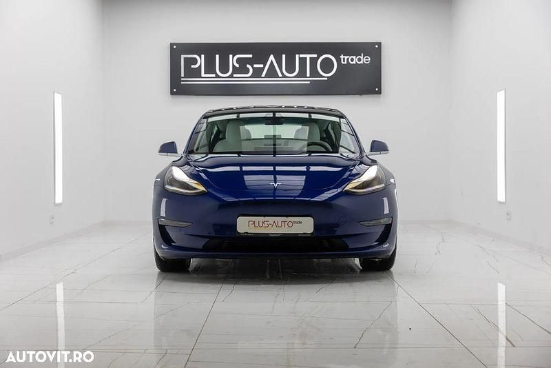 Culoarealbastru Utilizat 2019 Tesla Model 3 Berlinǎ | 21.768 EUR (Preț OK) - Imagine 1/4