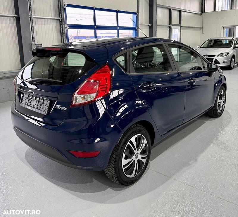 Second-hand Ford Fiesta Trend 75 CP (55 kW) 2013 Culoarealbastru Hatchback