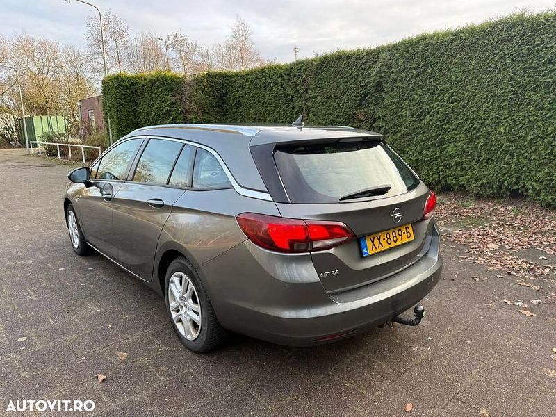 Second-hand Opel Astra Enjoy 110 CP (80 kW) 2019 Culoaregri Break