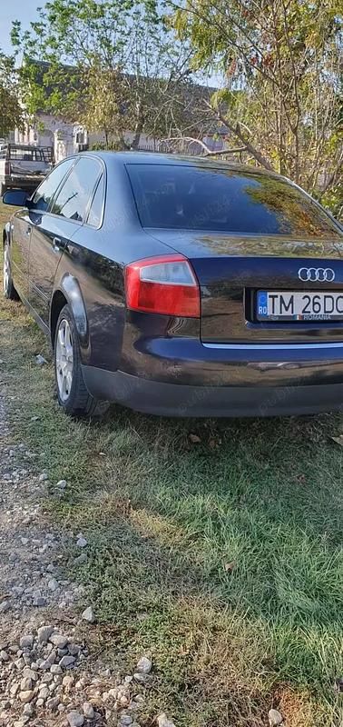 Utilizat 2003 Audi A4 Berlinǎ | 2.500 EUR (Preț OK) - Imagine 1/4
