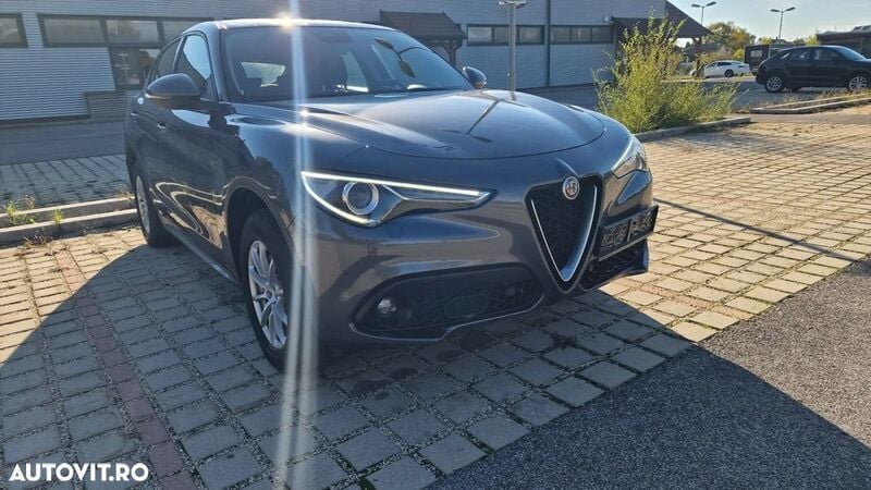Gri Utilizat 2018 Alfa Romeo Stelvio Executive SUV | 15.750 EUR - Imagine 1/4