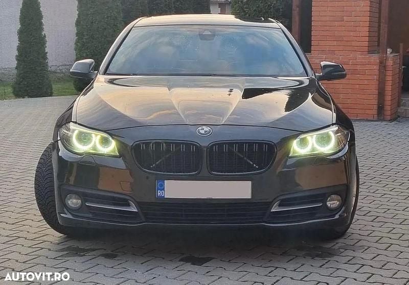 Culoarenegru Utilizat 2015 BMW 520 Luxury Line Berlinǎ | 10.500 EUR - Imagine 1/4