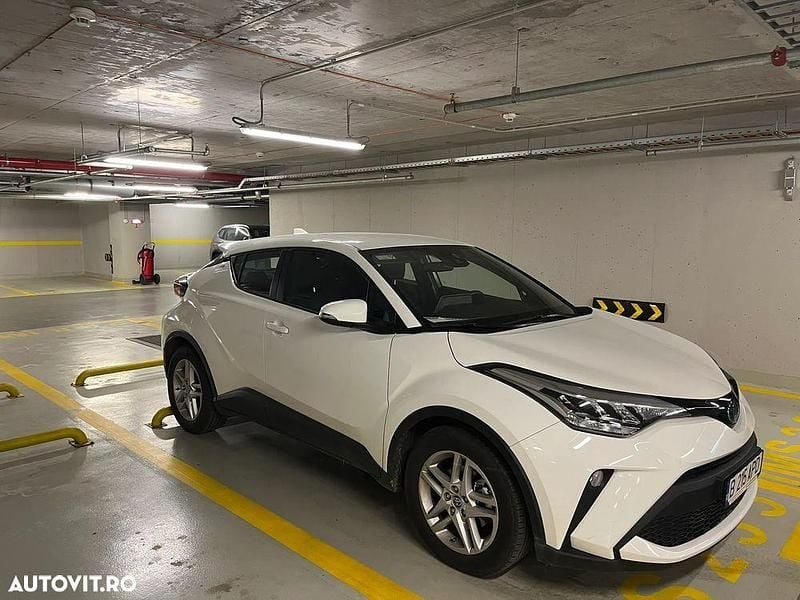 Culoarealb Second-hand 2023 Toyota C-HR SUV | 21.750 EUR (Super Preț) - Imagine 1/4