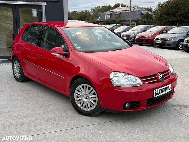 Culoareargint Utilizat 2007 VW Golf V Comfortline Hatchback | 2.880 EUR (Preț bun) - Imagine 1/4