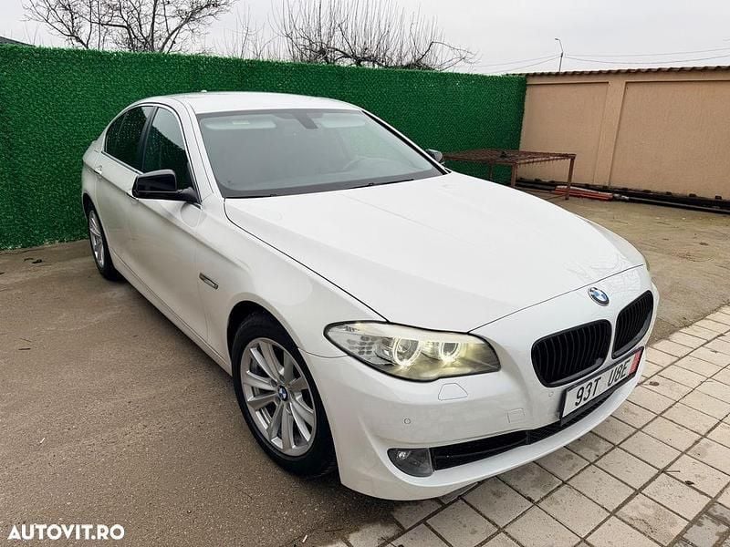 Culoarealb Second-hand 2013 BMW 520 Sport Line Berlinǎ | 10.950 EUR (Super Preț) - Imagine 1/4