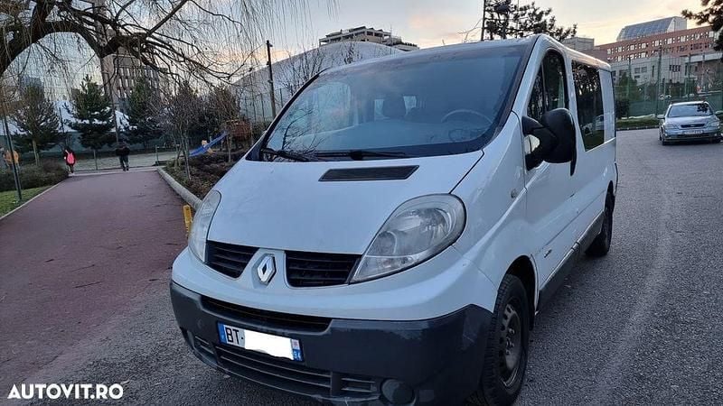 Second-hand Renault Trafic 115 CP (84 kW) 2011 Alb Monovolum
