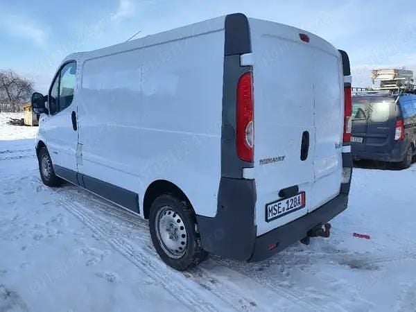Second-hand Renault Trafic 115 CP (84 kW) 2008 Alb Monovolum