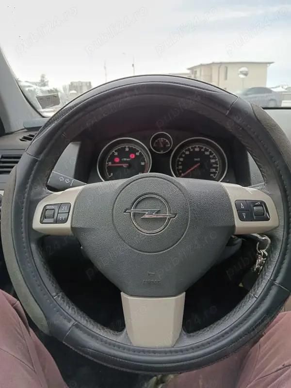 Second-hand Opel Astra 17 CP (12 kW) 2008 Hatchback