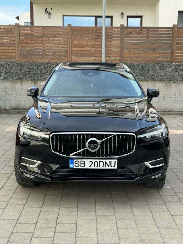Negru Utilizat 2021 Volvo XC60 SUV | 32.499 EUR (Preț OK) - Imagine 1/4