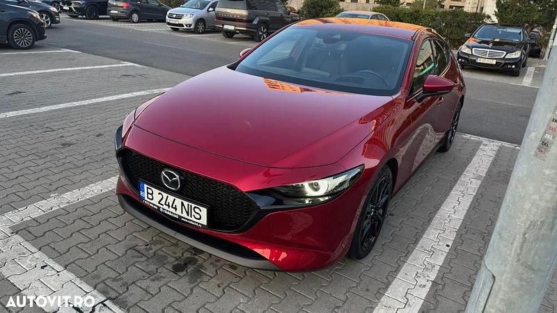 Rosu Utilizat 2022 Mazda 3 Hatchback | 23.500 EUR - Imagine 1/4