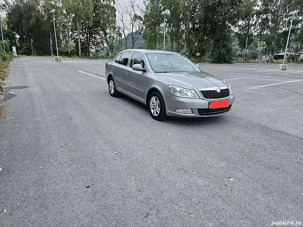 Utilizat 2011 Skoda Octavia Berlinǎ | 4.300 EUR (Preț OK) - Imagine 1/4